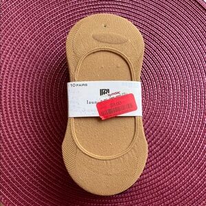 NWT Tan and Black No-Show Socks - 10 Pairs by laundry by Design